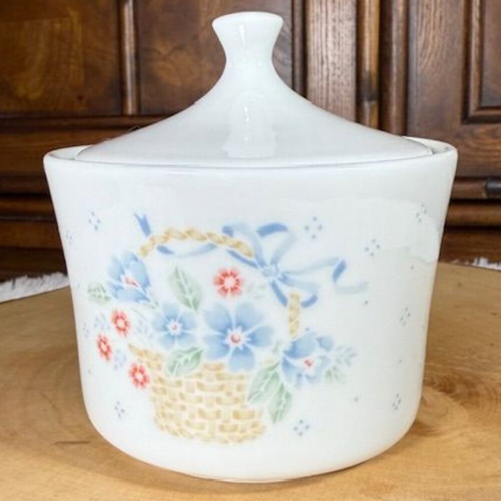 Vintage Corning Country Cornflower 10oz Creamer and Sugar Bowl with Lid - Picture 9 of 13